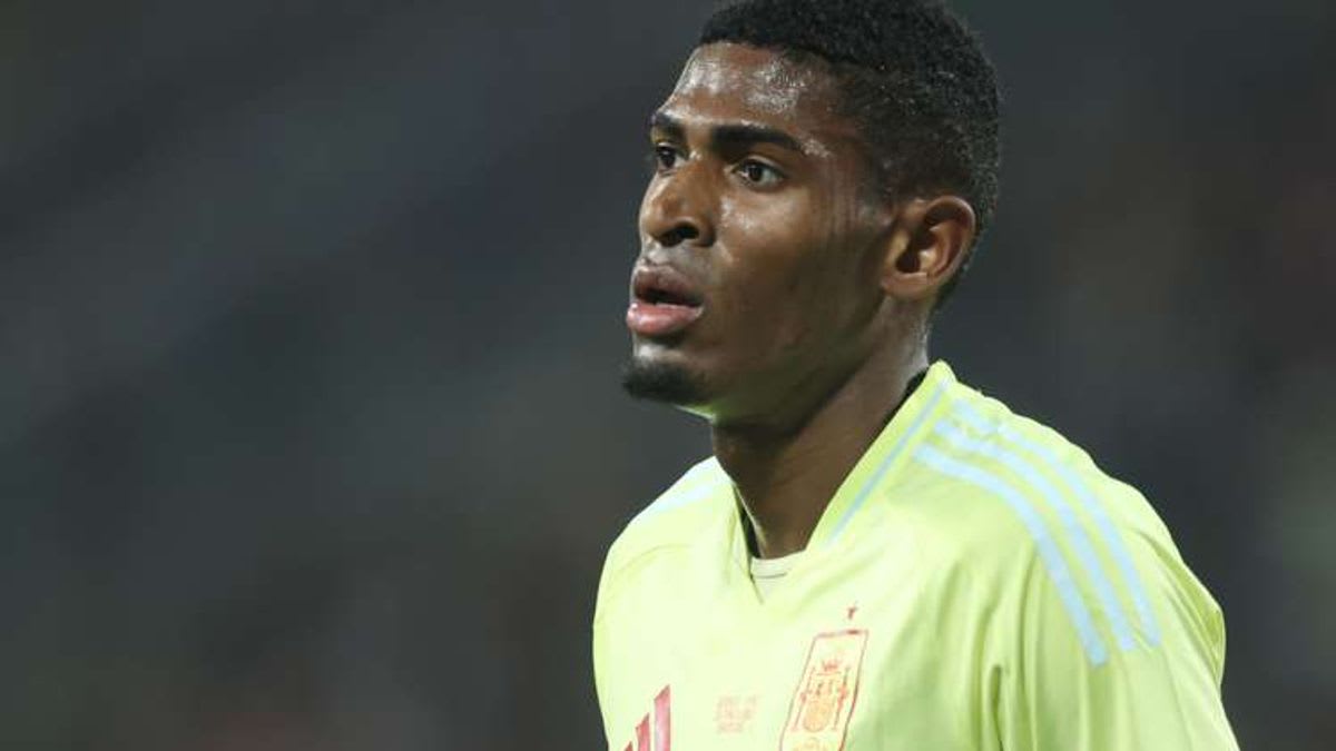 Valencia | Premier League | Transfers | Arsenal | C. Mosquera - Sad, but also exciting - Cristhian Mosquera confirms Arsenal transfer as he bids farewell to Valencia