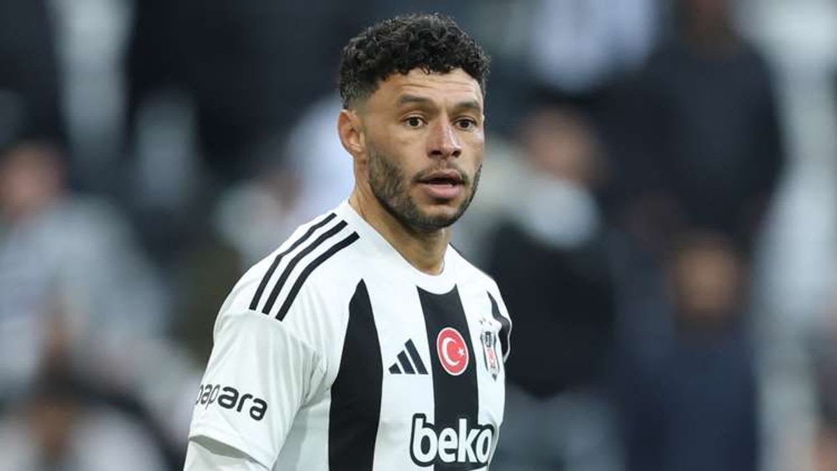 Premier League | Liverpool | Arsenal | Leicester | Besiktas | Transfers | Leeds | A. Oxlade-Chamberlain - Former Arsenal and Liverpool Star Alex Oxlade-Chamberlain Set for Premier League Return After Besiktas Contract Termination