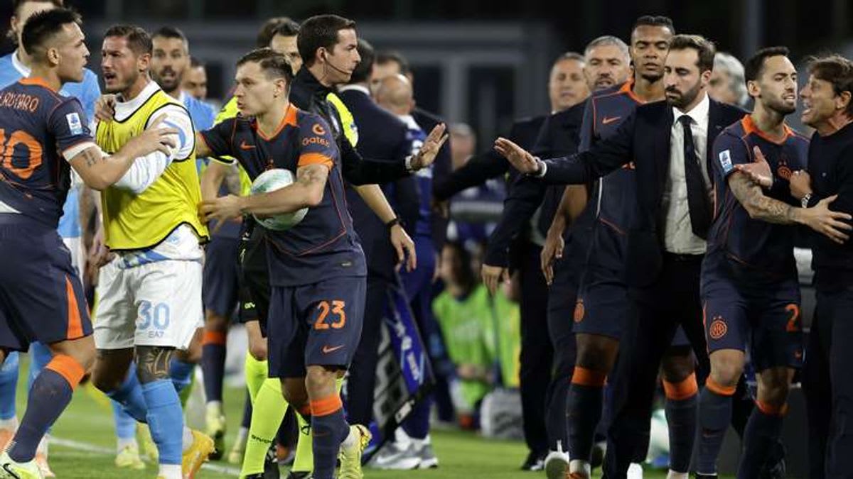 Shocking Exchange: Antonio Conte and Lautaro Martinez Clash During Napoli's Win Over Inter