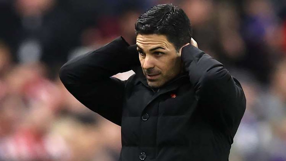 Premier League VAR Mistake in Arsenal's Clash with Everton: Title Race Implications