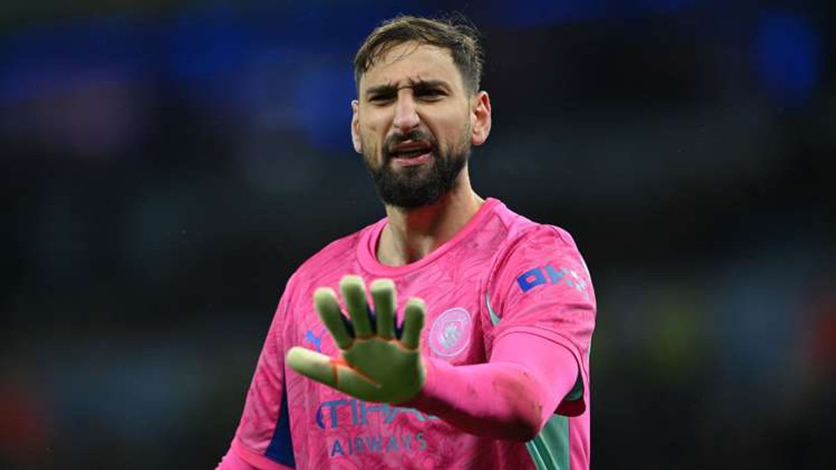  - Controversy at Etihad: Leeds United Manager Daniel Farke Calls for Rule Change Following Gianluigi Donnarumma 'Fake Injury' Drama