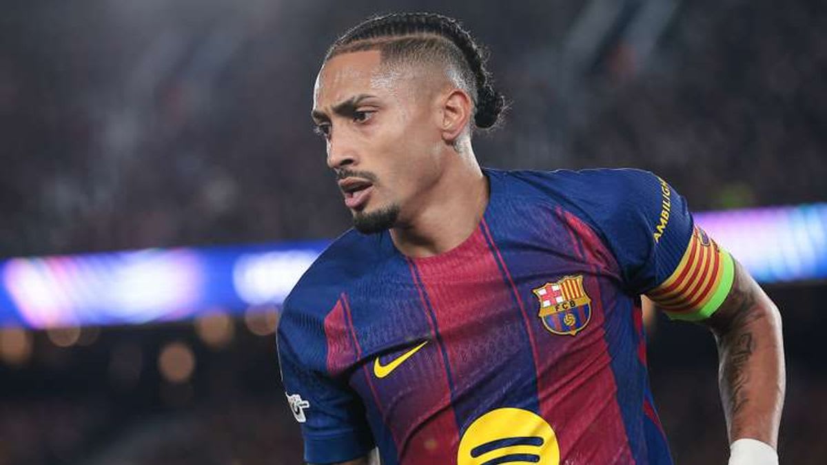 Hansi Flick Denounces FIFA's Best XI Selection as Unjust: A Closer Look at Raphinha's Exclusion