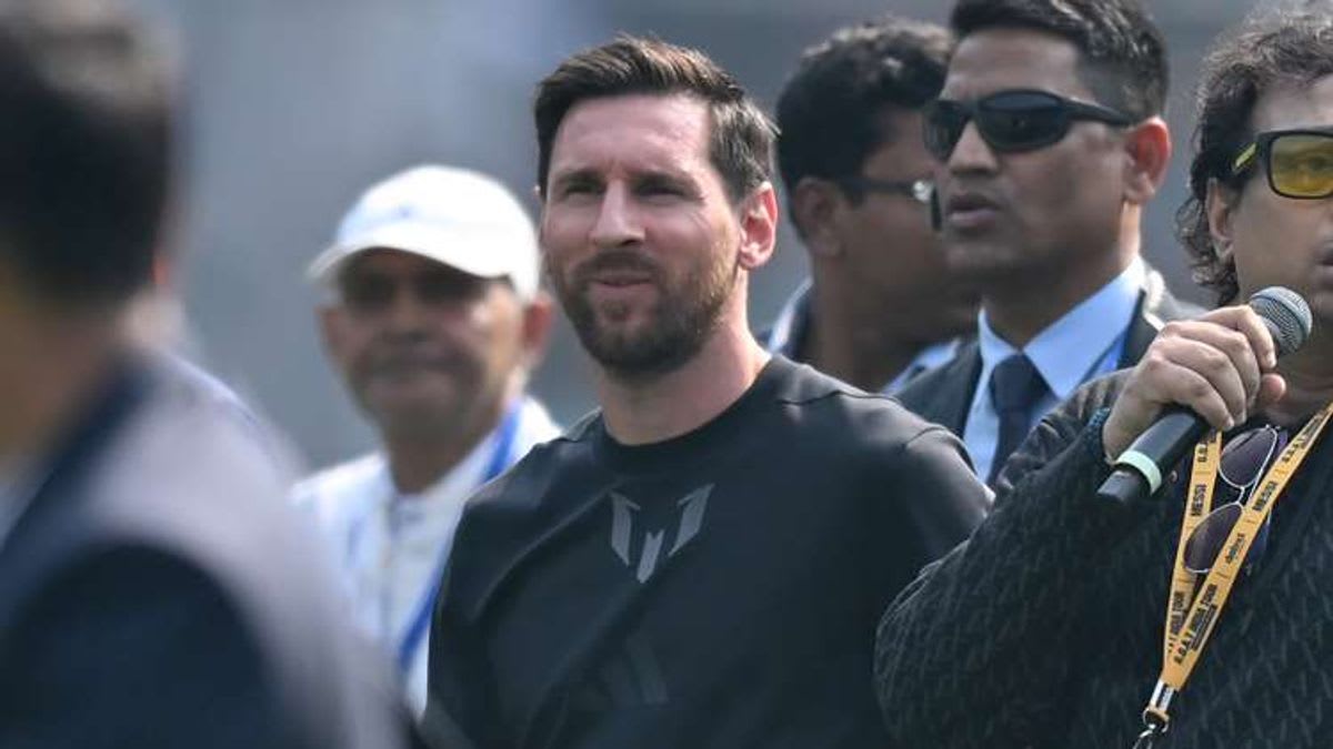 'Lost his cool' - Lionel Messi was 'visibly uncomfortable' as GOAT Tour turns ugly with Kolkata Stadium 'overcrowding'