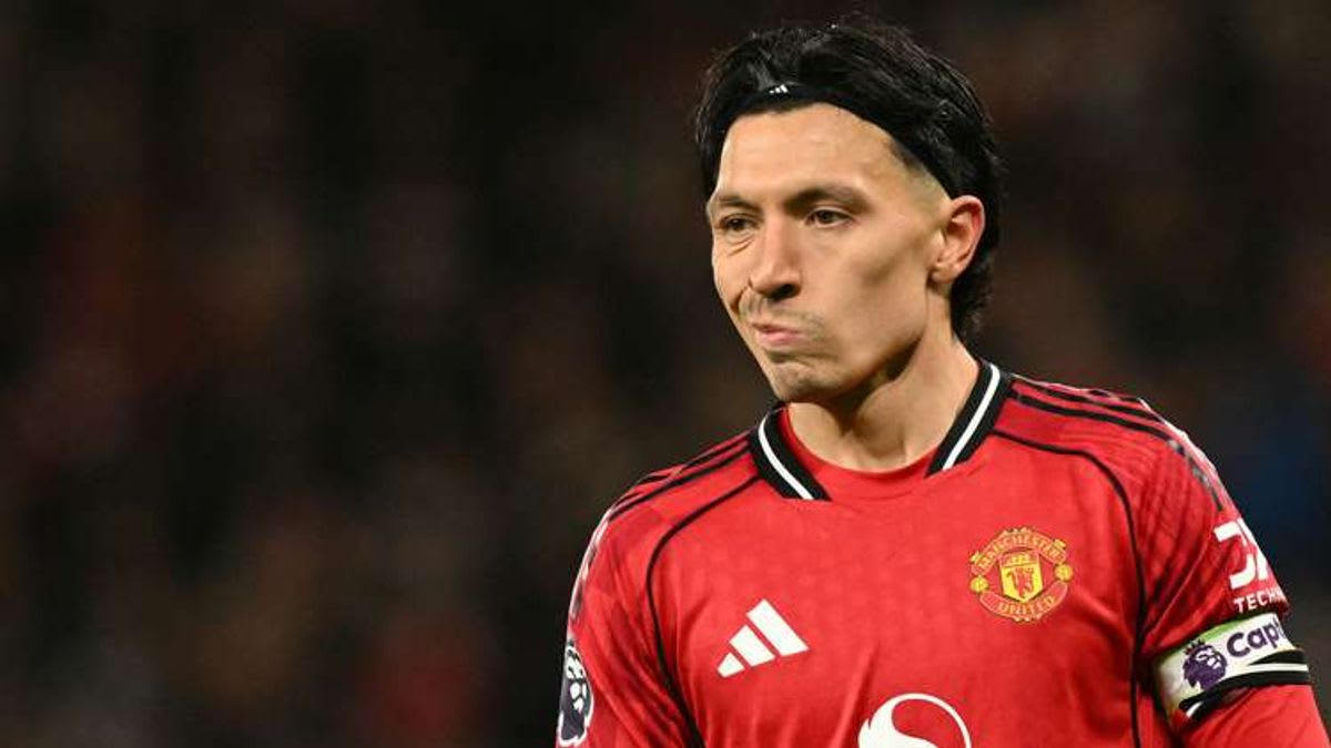 Manchester United Defender Lisandro Martinez's Inspiring Journey: Overcoming Injury Nightmare and Mental Health Battles