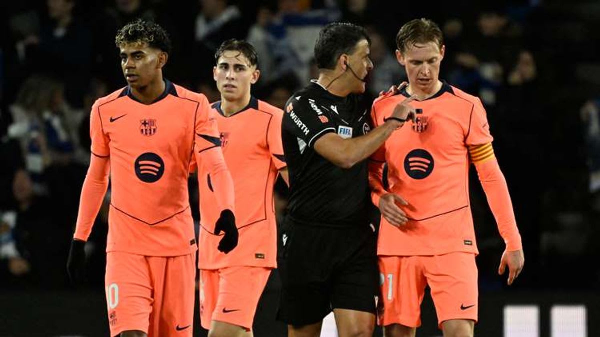 ‘It's insane!' - Frenkie de Jong vents fury at Barcelona vs Real Sociedad referee after La Liga leaders see THREE goals disallowed in surprise defeat