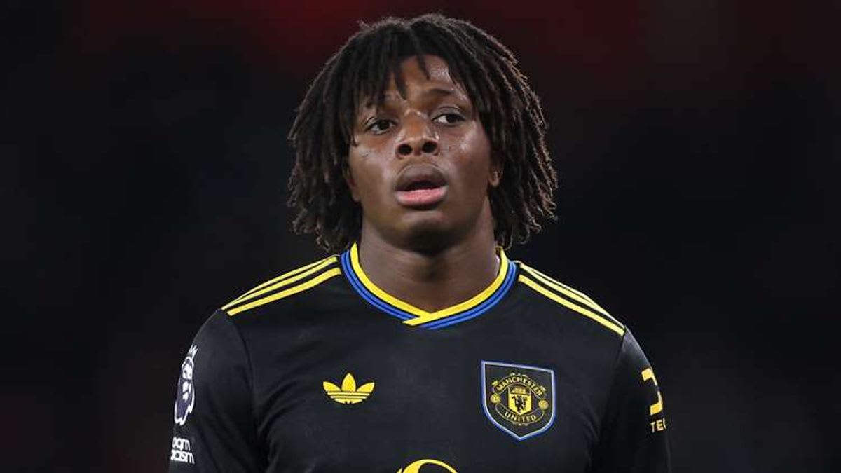 Manchester United dealt blow as Patrick Dorgu faces extended spell out with injury