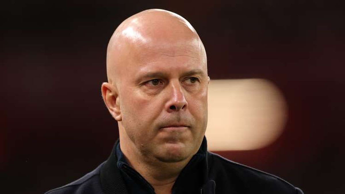 'He wants to be remembered...' - Jamie Carragher defends Liverpool boss Arne Slot over controversial trophy comments