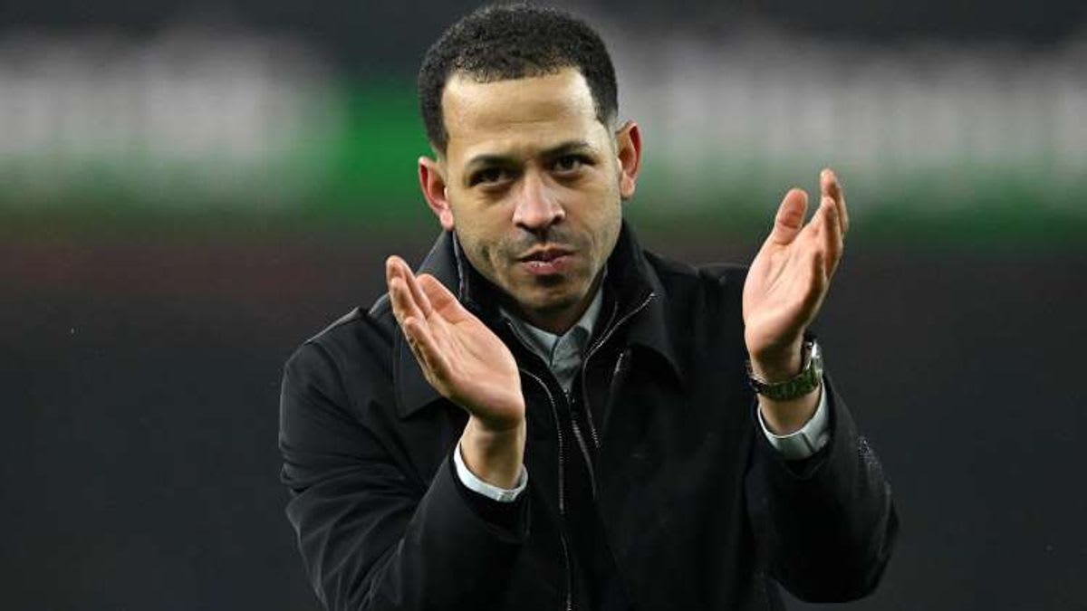 'Estevao can't believe I was a professional footballer' - Liam Rosenior reveals Chelsea players brutally rinsed him over bad touch against Arsenal