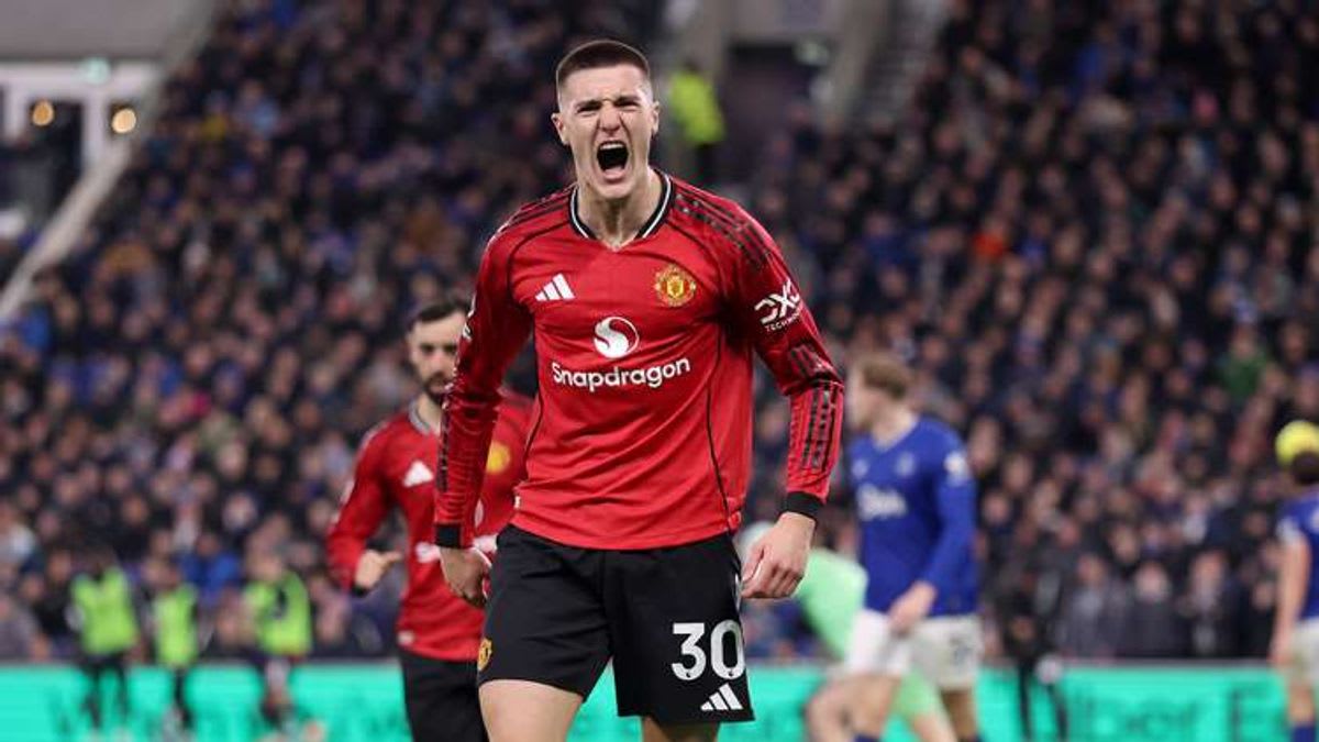 How Manchester United's Shirt and AI Presentation Convinced Benjamin Sesko to Choose Old Trafford Over Newcastle