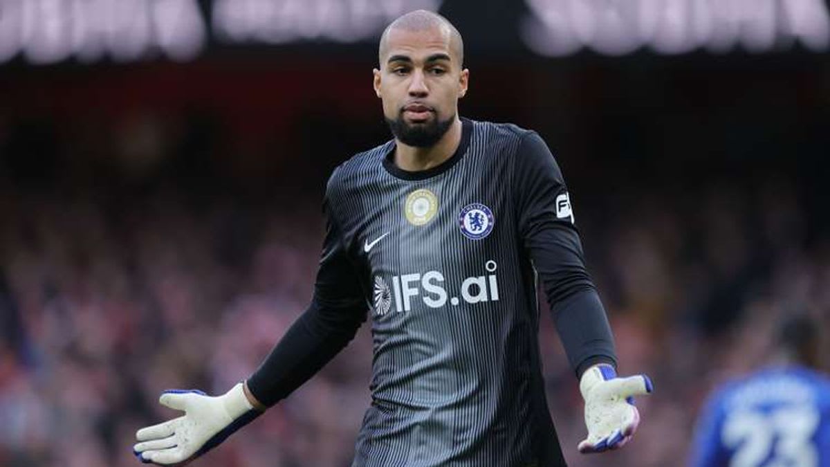 Chelsea urged to make surprise transfer move by Blues legend amid persistent doubts over Robert Sanchez
