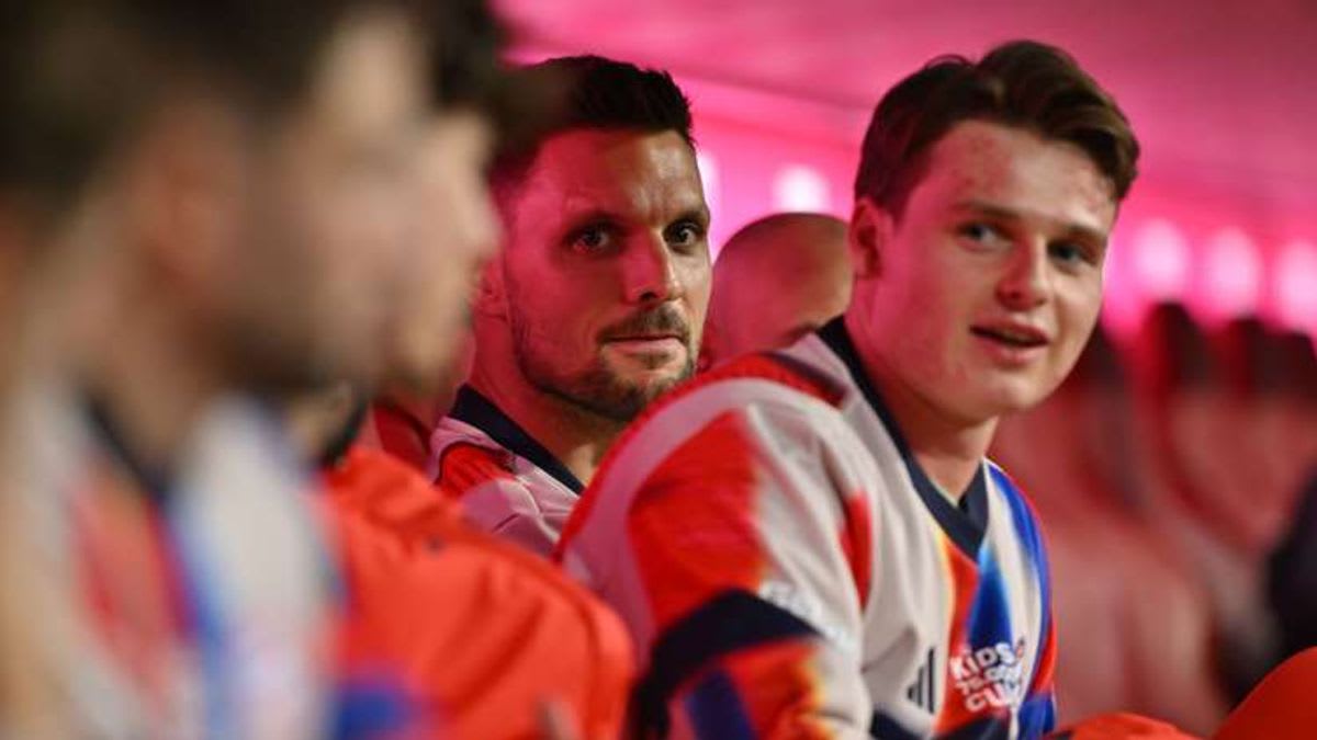 His comeback has a spicy twist! The 'perfect substitute' returns to the pitch at FC Bayern after 537 days