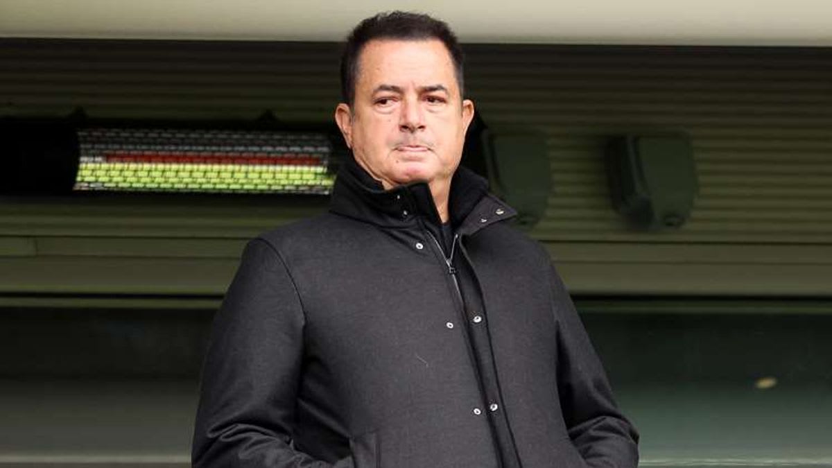 Hull Owner Advocates for Direct Premier League Promotion Amidst Southampton Spying Scandal