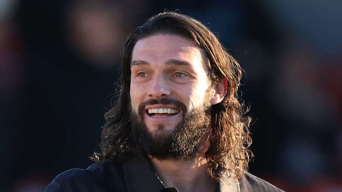 Andy Carroll's Successful Managerial Debut: Dagenham and Redbridge Triumph under the Guidance of Ex-Premier League Star