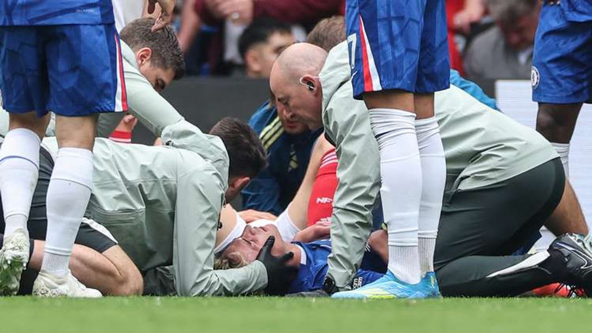Chelsea's Young Star Jesse Derry Suffers Horrifying Injury in Premier League Debut