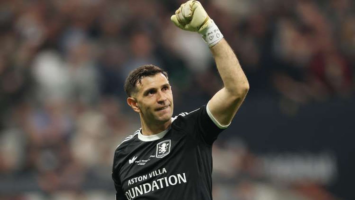 Emiliano Martinez's Triumph Over Adversity: The Untold Story of the Europa League Final