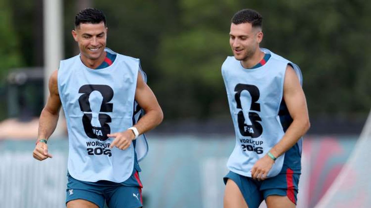 Why Cristiano Ronaldo's Resilience to Criticism Stands Strong - Insights from Diogo Dalot