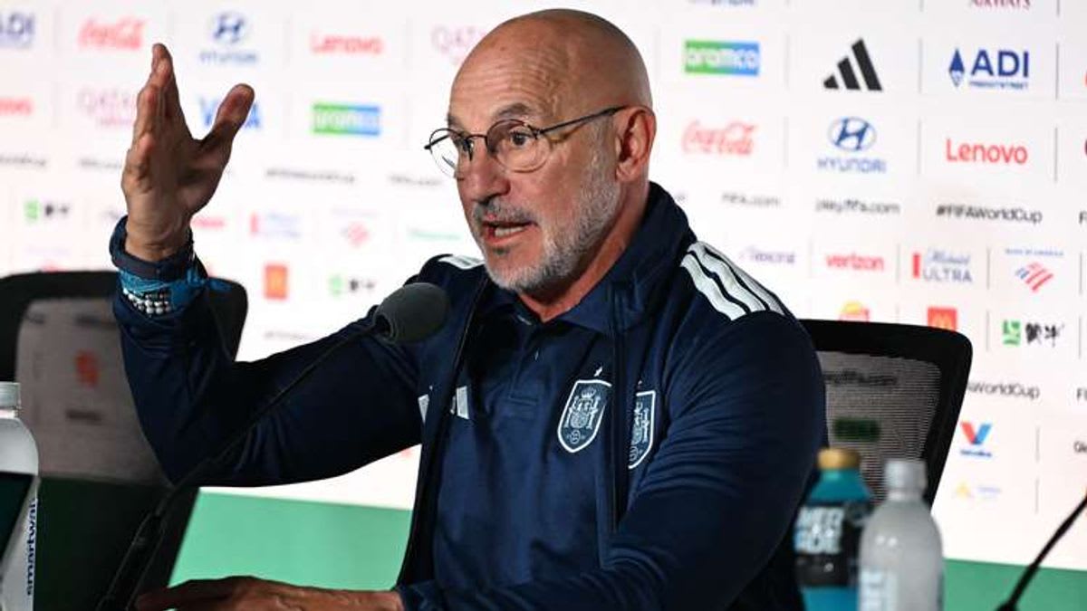 Spain Boss Luis de la Fuente Calls for Fair Officiating in World Cup Knockout Rounds
