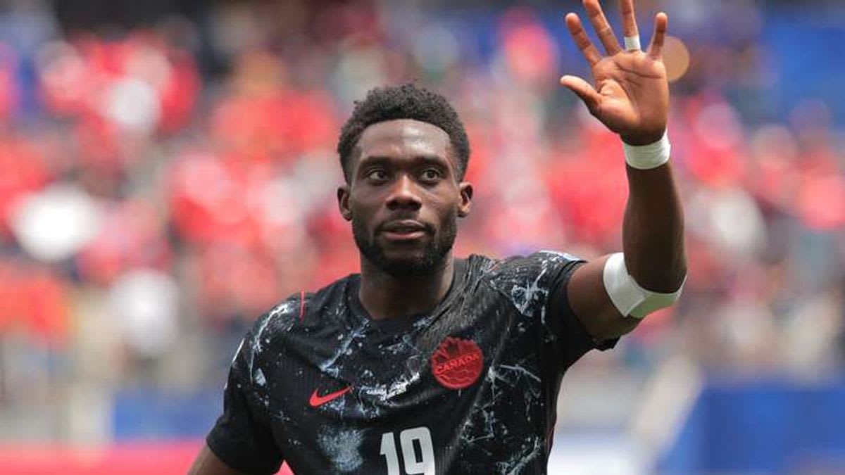 The Future of Alphonso Davies at Bayern Munich: Will he Stay or Go?