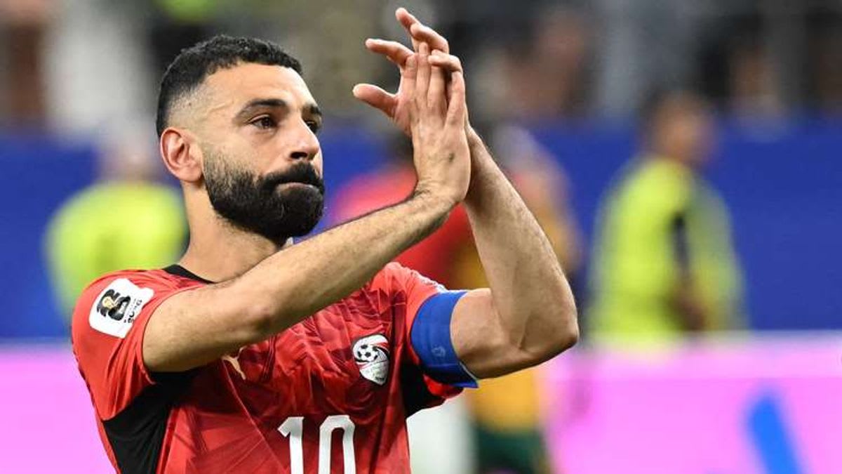 Egyptian Team Receives Hero's Welcome Despite World Cup Loss