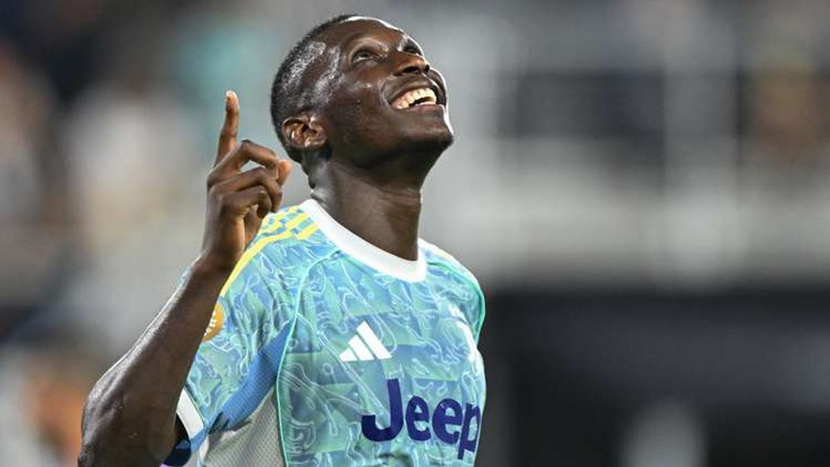  - PSG Striker Randal Kolo Muani's Bold Move: Taking Pay Cut for Juventus Transfer