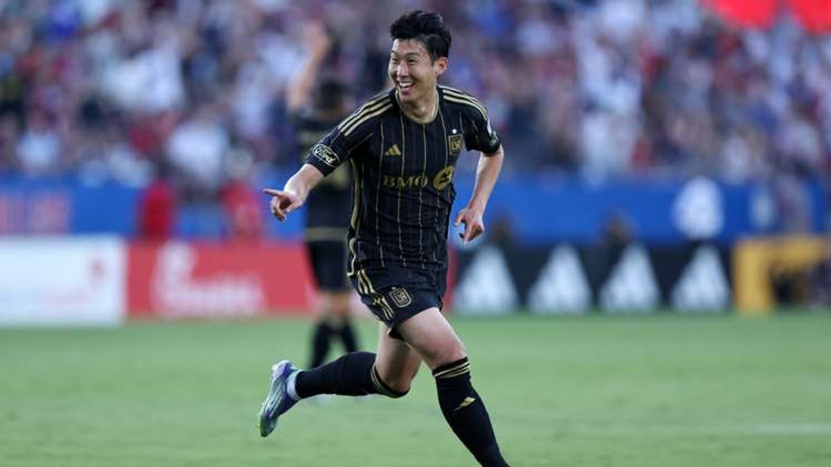  - WATCH: LAFC's Son Heung-Min Scores Lionel Messi-esque Free Kick for First MLS Goal