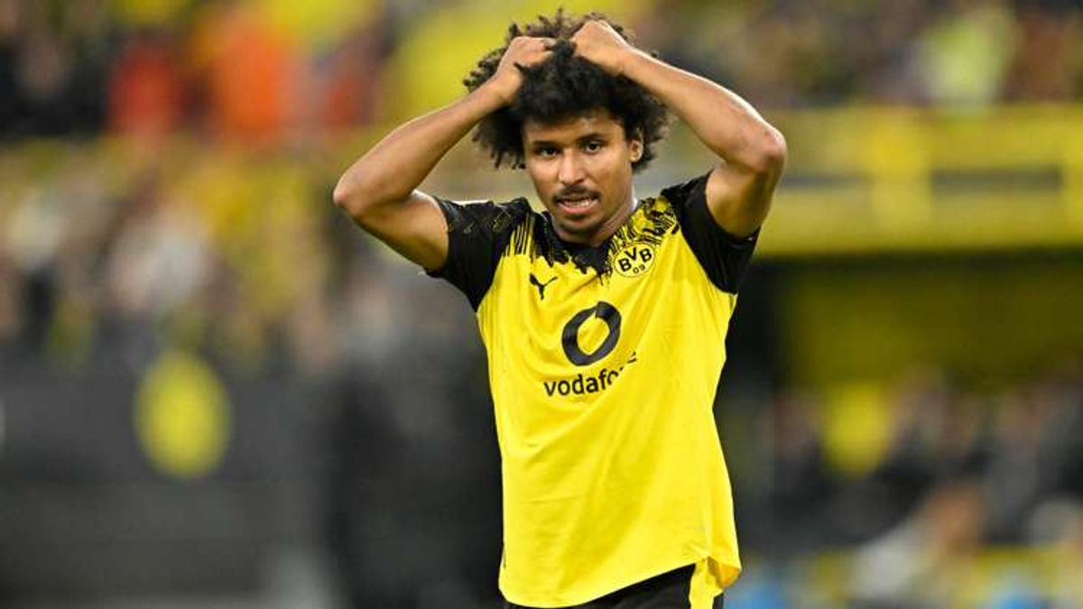 Borussia Dortmund in Talks with Karim Adeyemi for Long-Term Contract After Switch to Jorge Mendes