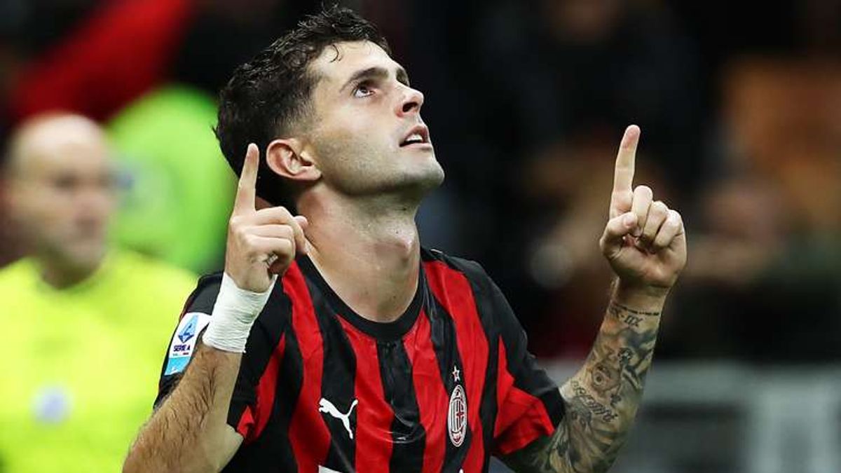 Rewritten Title: Alessandro Nesta Praises Christian Pulisic and AC Milan's Serie A Title Chances