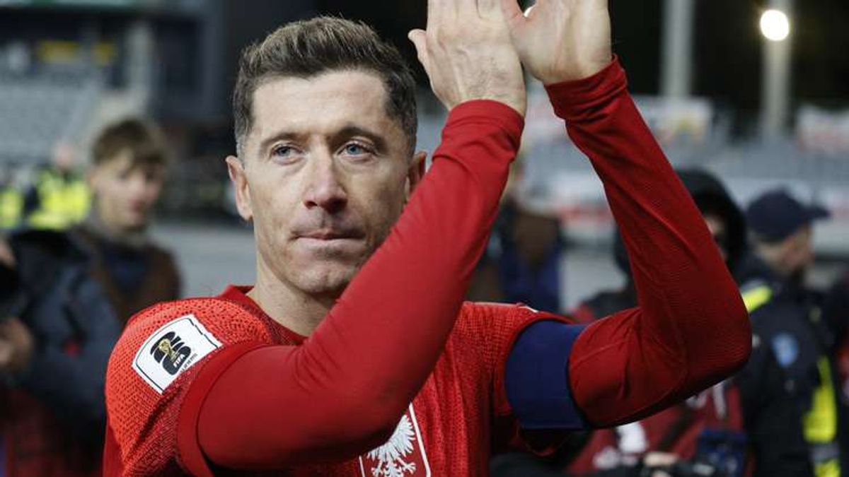 - Poland Coach Surprised by Barcelona Fury over Lewandowski Injury Ahead of Clasico