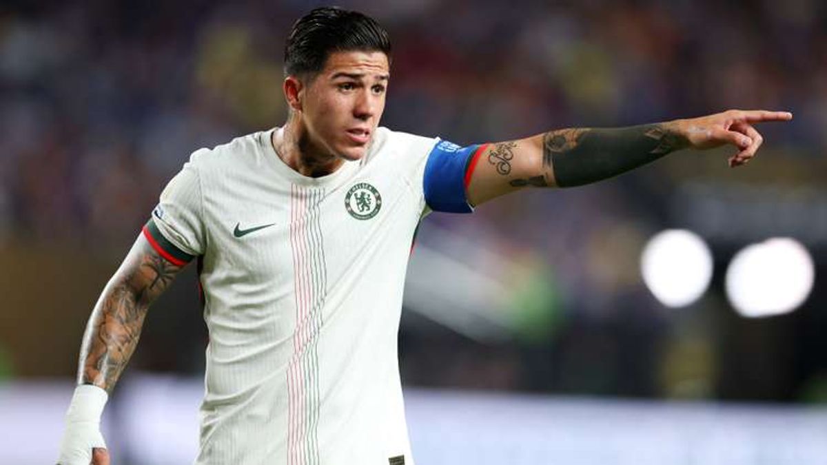 Enzo Fernandez Makes Agent Shift: Possible Transfer Incoming?