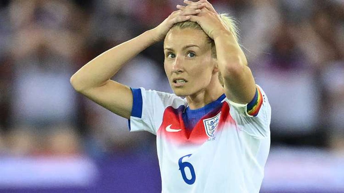 - England & Arsenal Star Leah Williamson Advocates for Player Welfare Amid Potential Strike Action