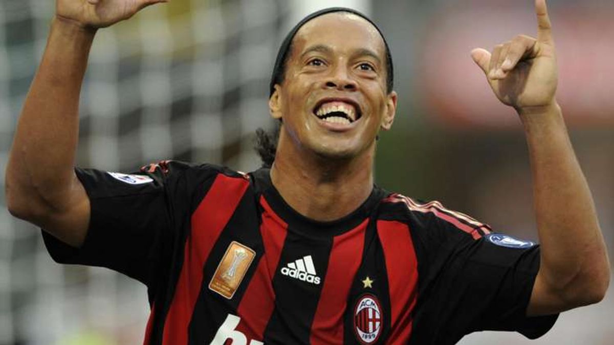 The Artistry of Ronaldinho: A Journey with the 'Galacticos'