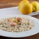Risoto de Camarão com Limão Siciliano: Receita Sofisticada, Cremosa e Fácil de Fazer em Casa