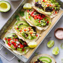 Tacos Vegetarianos com Feijão Preto e Guacamole: Receita Saudável, Rápida e Cheia de Sabor Mexicano