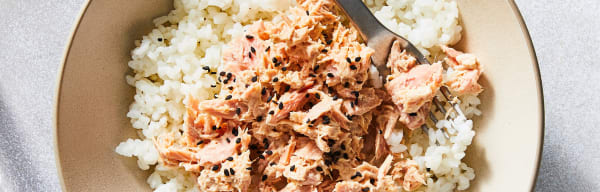 Arroz com Atum e Milho na Frigideira: Receita Rápida e Econômica com Muito Sabor