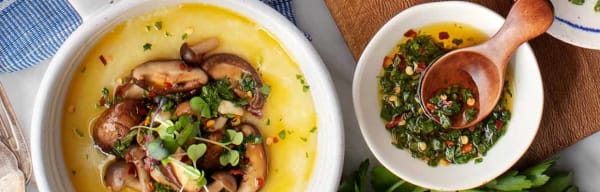 Polenta Cremosa com Cogumelos Salteados: Receita Vegetariana Sofisticada e Fácil de Fazer