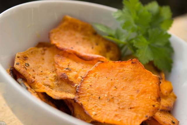 Chips de Batata Doce Crocantes na Air Fryer: Receita Fácil, Saudável e Rápida - Foto da receita pronta