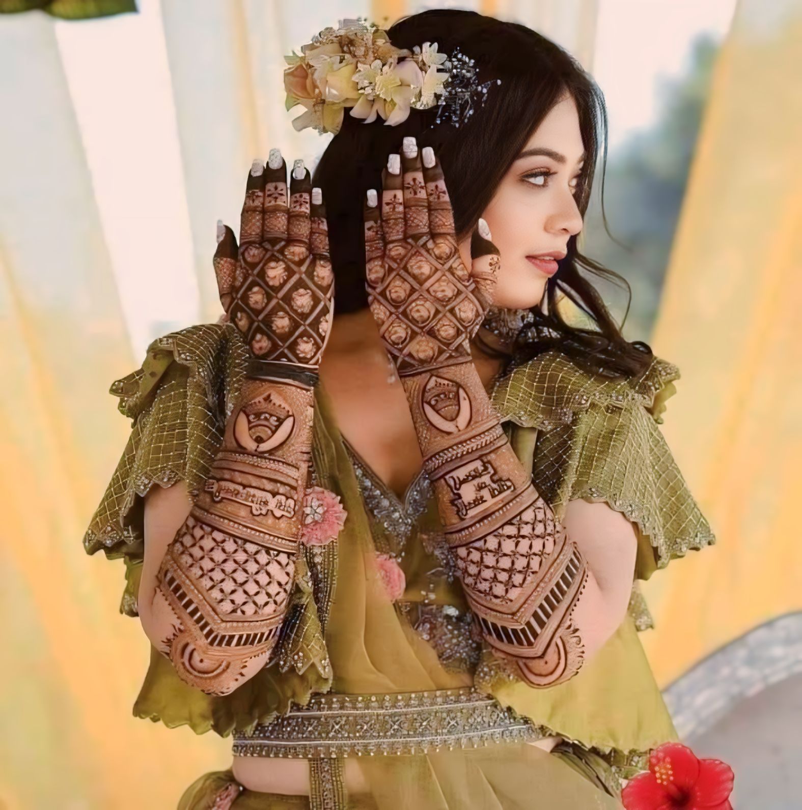 Exquisite bridal mehndi design
