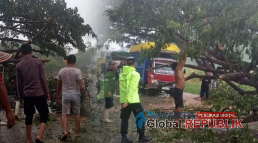 Breaking news  Cuaca Buruk 