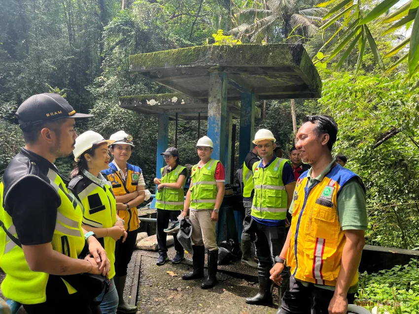 
TIM PENGAMANAN PEMBANGUNAN STRATEGIS (PPS) KEJAKSAAN NEGERI GIANYAR MENINJAU LOKASI PROYEK STRATEGIS DAERAH KABUPATEN GIANYAR PAKET PEKERJAAN PENINGKATAN IRIGASI SAMPLANGAN