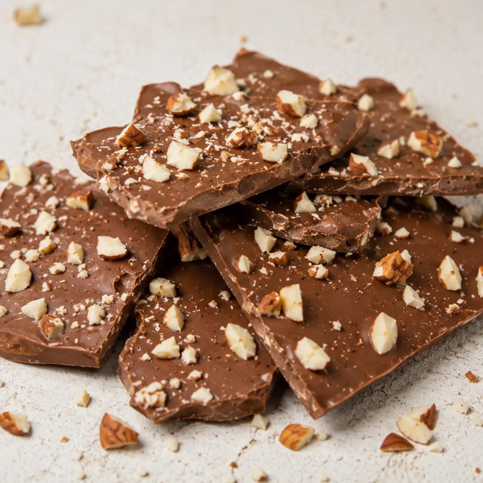 Chocolate Artesanal Leifrocky Edda 33% Cacao con Almendras Premium