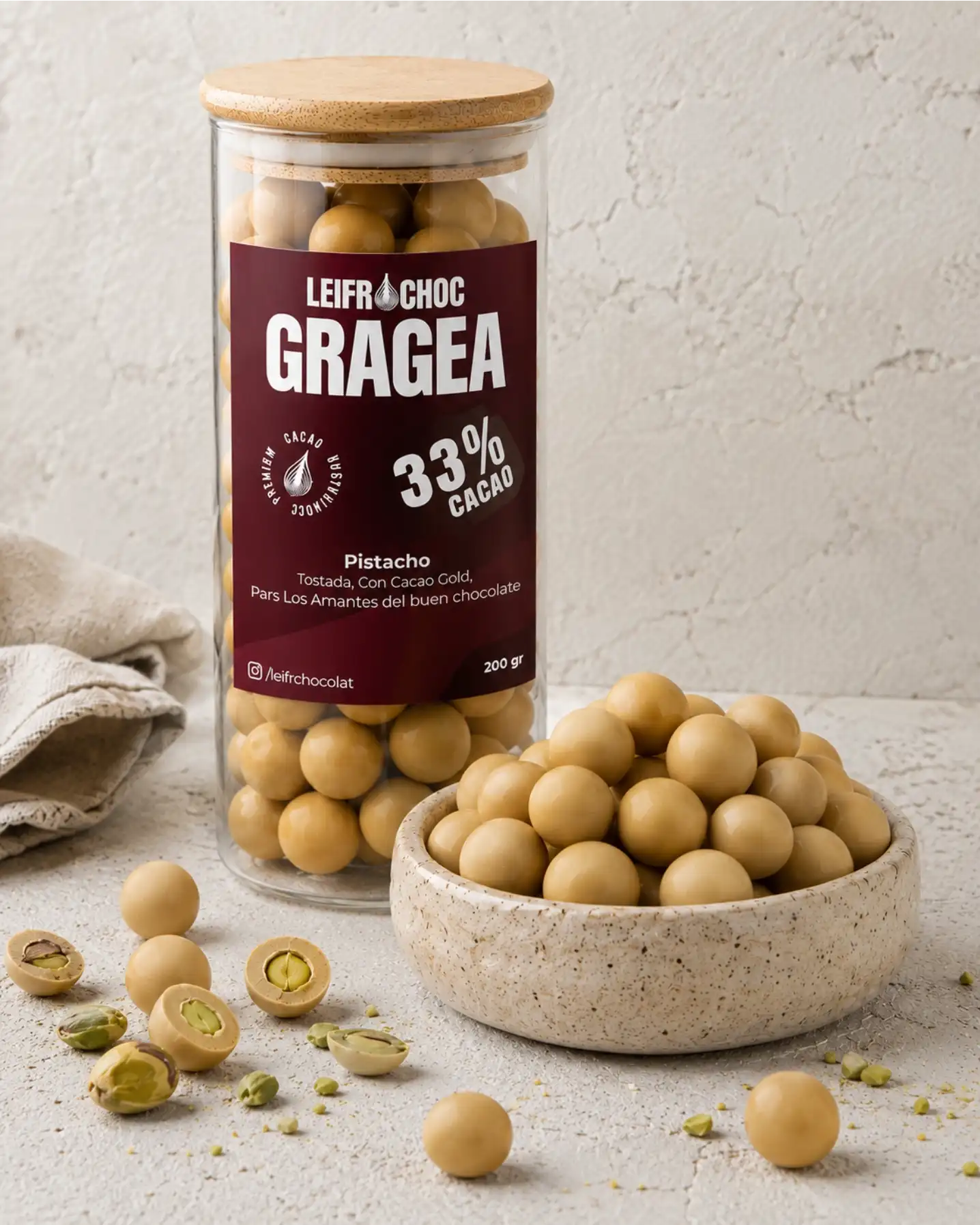 Grageas de Pistacho en Chocolate Gold 33%