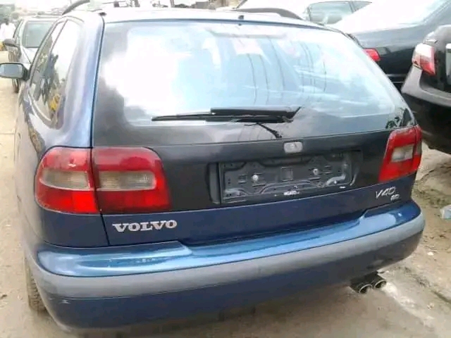Volvo V4 wagon - Image 3
