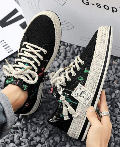 Casual Sneaker Shoes for Men Summer Breathable Lace-Up Waterproof Pointed Toe