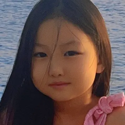 Portrait of Aurora Zhang