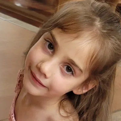Portrait of Ellie Bauwens