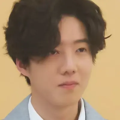 Portrait of Weiran Xu