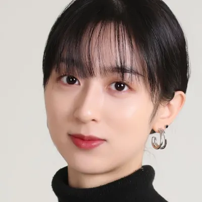 Portrait of Yeji Shin