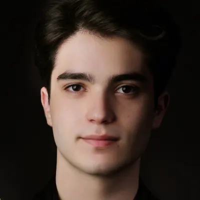 Portrait of Özgür Gözler