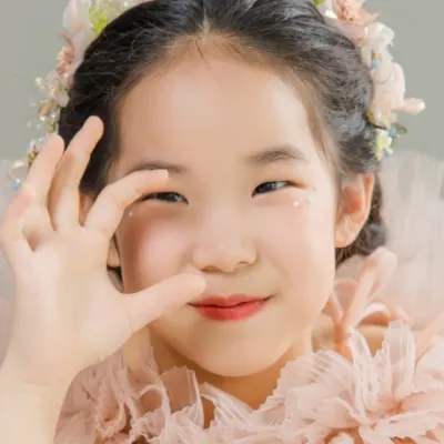 Portrait of Yuecheng Wu