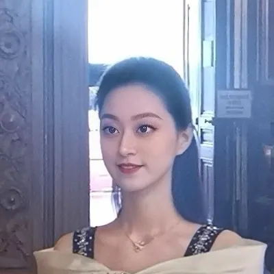 Portrait of Lixuan Wang